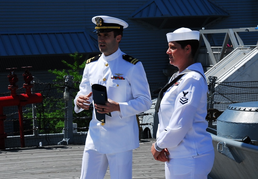 Naval Museum hosts a reenlistment ceremony