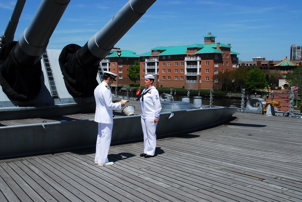 Naval Museum hosts a reenlistment ceremony