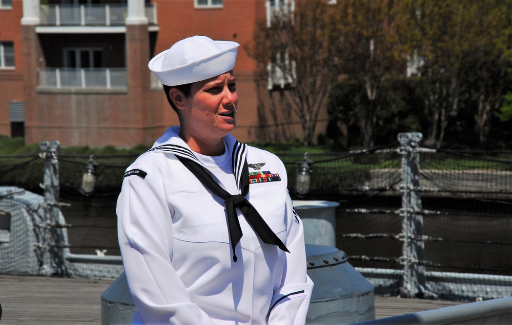 Naval Museum hosts a reenlistment ceremony