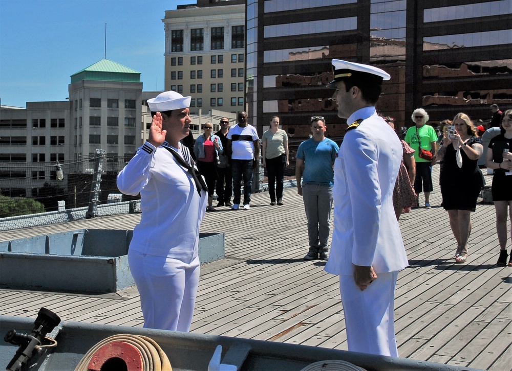 Naval Museum hosts a reenlistment ceremony