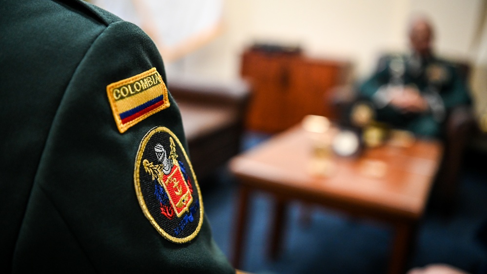 General Eduardo Enrique Zapateiro Altamiranda visits the IADC, Speaks to Students