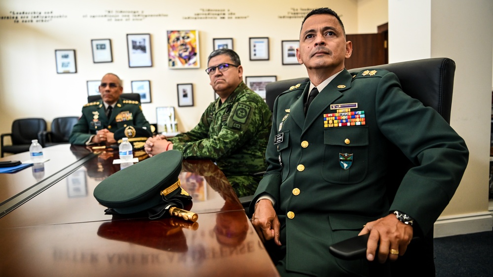 General Eduardo Enrique Zapateiro Altamiranda visits the IADC, Speaks to Students