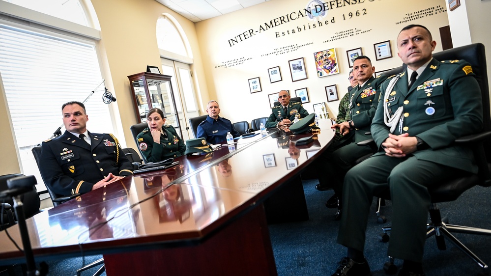 General Eduardo Enrique Zapateiro Altamiranda visits the IADC, Speaks to Students