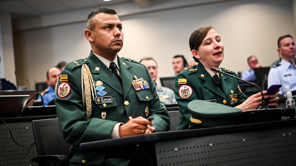 General Eduardo Enrique Zapateiro Altamiranda visits the IADC, Speaks to Students