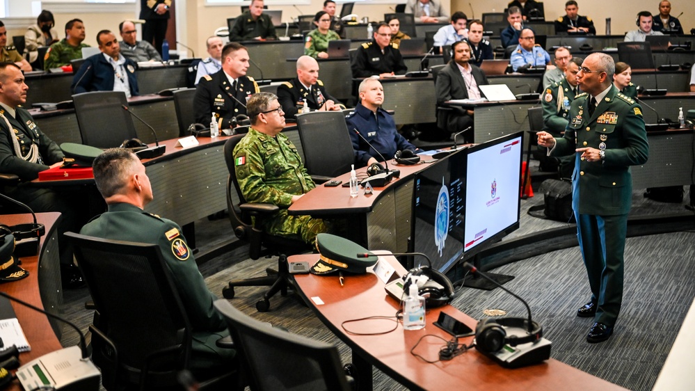 General Eduardo Enrique Zapateiro Altamiranda visits the IADC, Speaks to Students