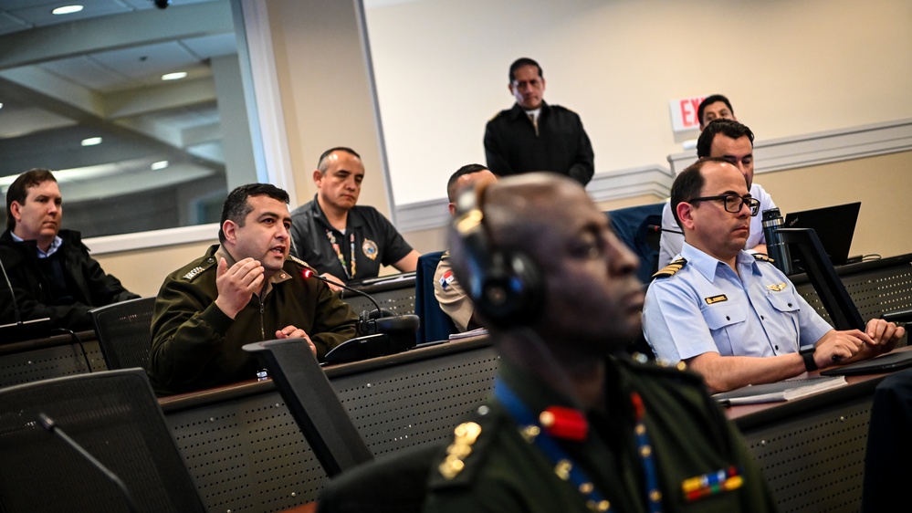 General Eduardo Enrique Zapateiro Altamiranda visits the IADC, Speaks to Students