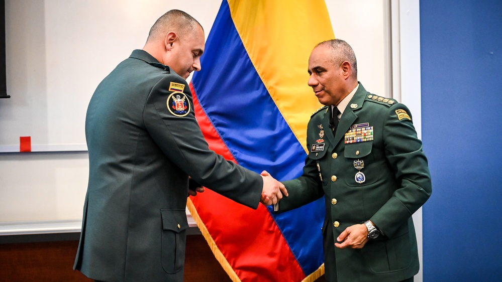 General Eduardo Enrique Zapateiro Altamiranda visits the IADC, Speaks to Students