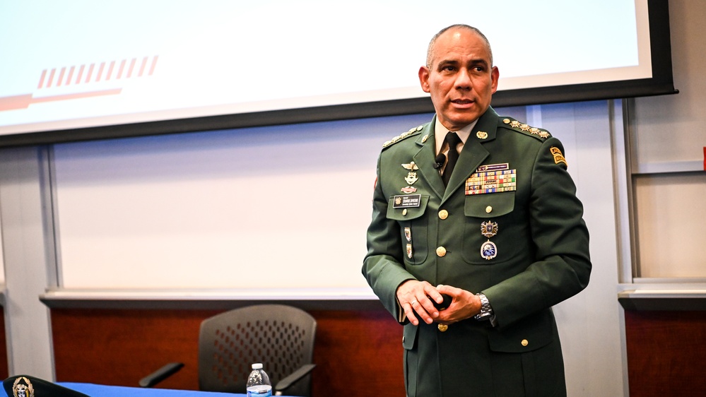 General Eduardo Enrique Zapateiro Altamiranda visits the IADC, Speaks to Students