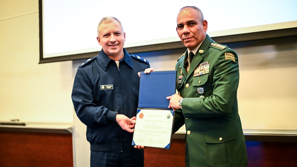 General Eduardo Enrique Zapateiro Altamiranda visits the IADC, Speaks to Students