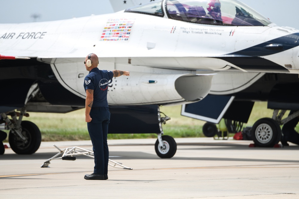 DVIDS Images The Great Texas Air Show 2022 [Image 11 of 15]