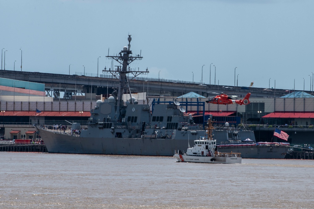 NOLA Navy Week - Coast Guard hoist demonstration
