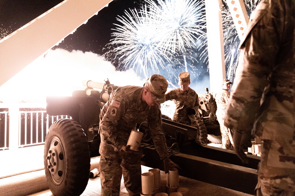 Kentucky National Guard Field Artillery Supports Thunder Over Louisville