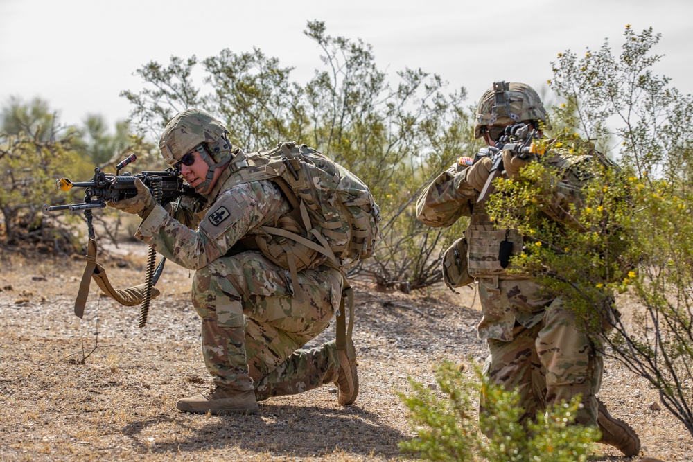 Arizona National Guard Soldiers Conduct Air Assault Training