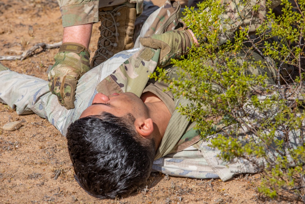 Arizona National Guard Soldiers Conduct Air Assault Training