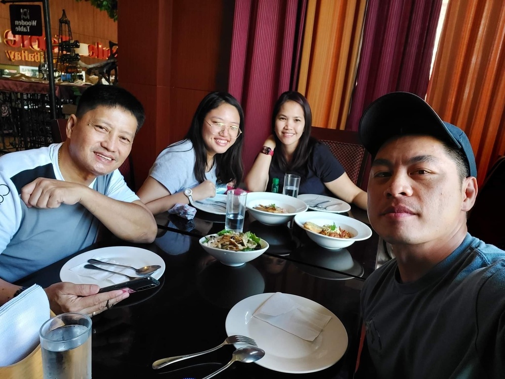 SFAB Advisor Visits with Family during Assignment in the Philippines