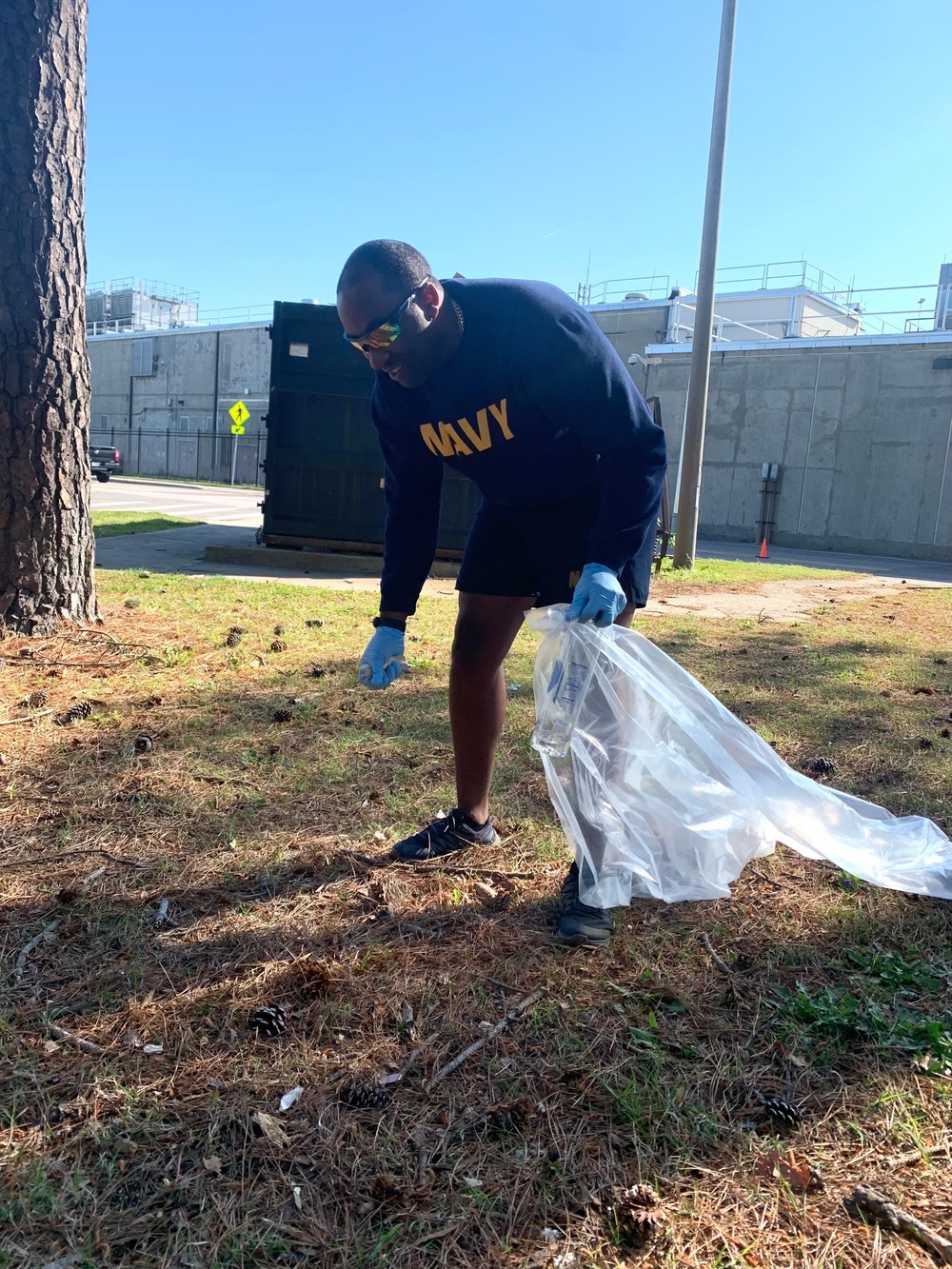 Naval Support Activity Hampton Roads personnel participate in Clean the Base Day