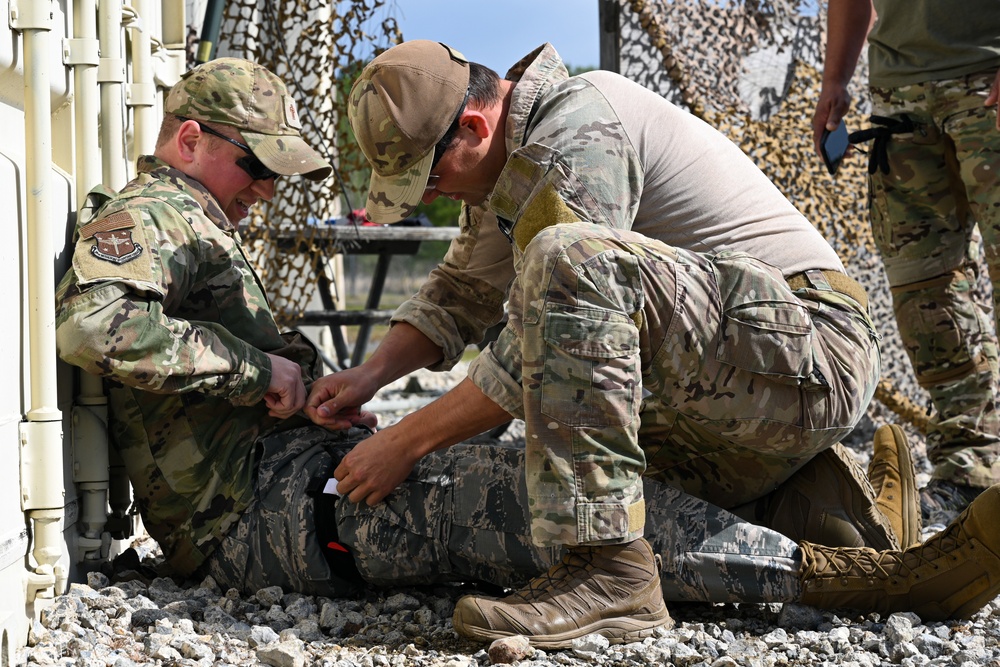 Little Rock EOD receives advanced medical certification