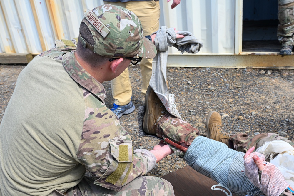 Little Rock EOD receives advanced medical certification