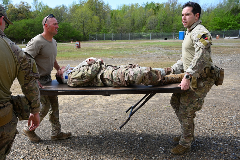 Little Rock EOD receives advanced medical certification