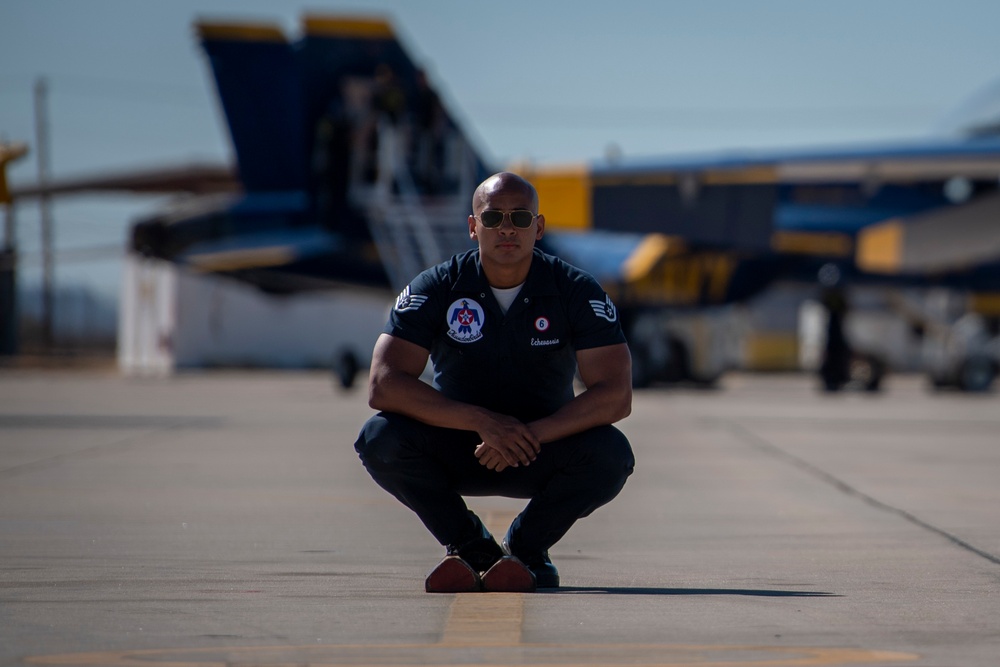 Thunderbirds train over El Centro