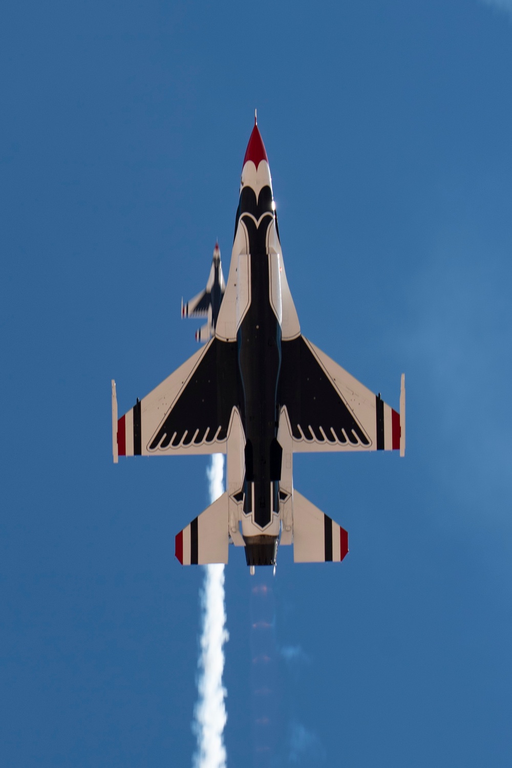 Thunderbirds train over El Centro