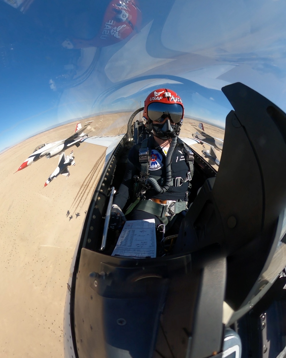 Thunderbirds train over El Centro