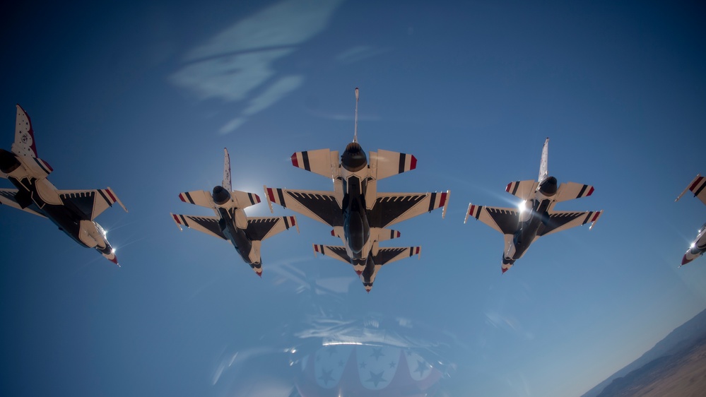 Thunderbirds train over El Centro