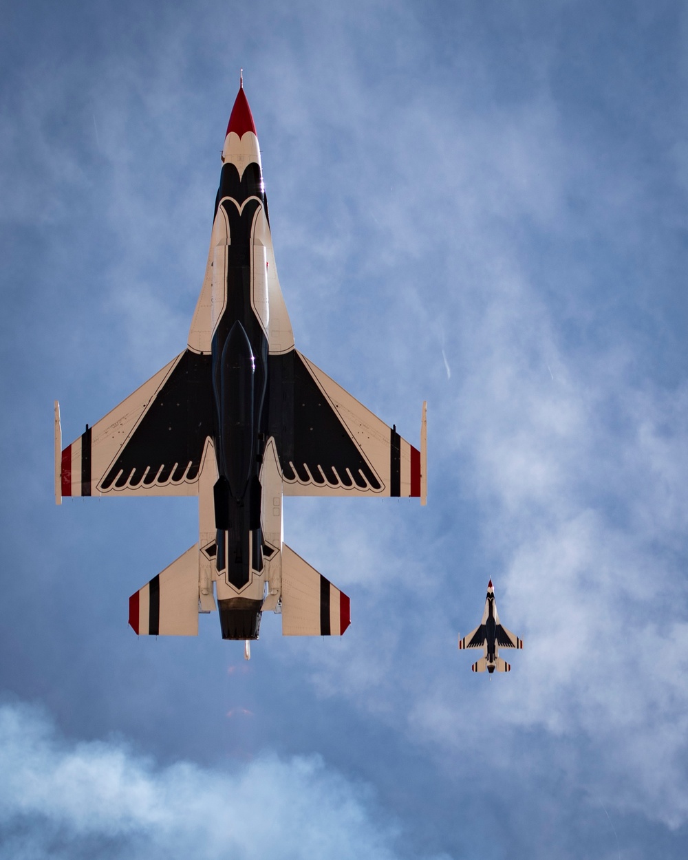 Thunderbirds train over El Centro