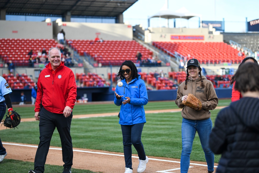 Spokane Indians host deployed families