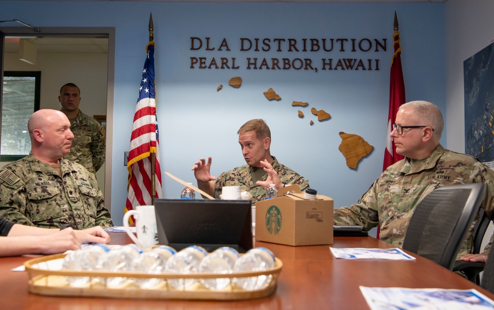 Commander, DLA Distribution, visits Joint Base Pearl Harbor-Hickam