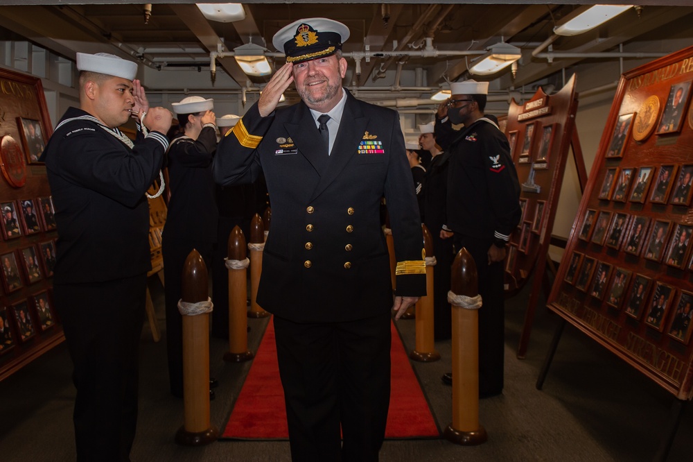 Commodore Michael Harris Visits USS Ronald Reagan (CVN 76)