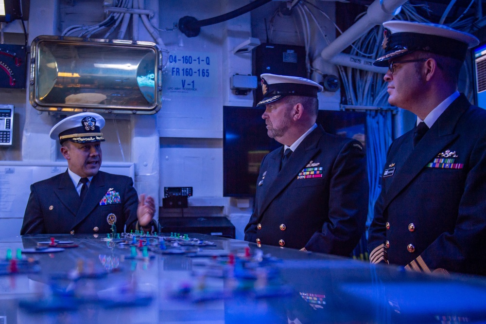 Commodore Michael Harris Visits USS Ronald Reagan (CVN 76)