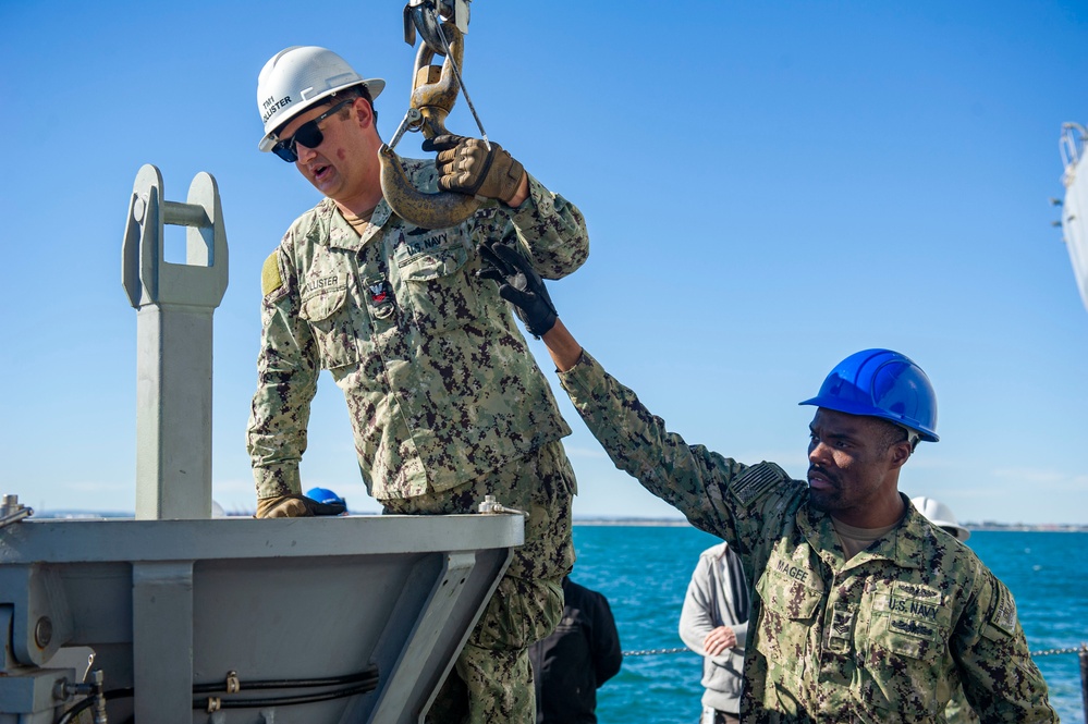 Frank Cable Participates in Expeditionary Rearming Exercise with USS Springfield