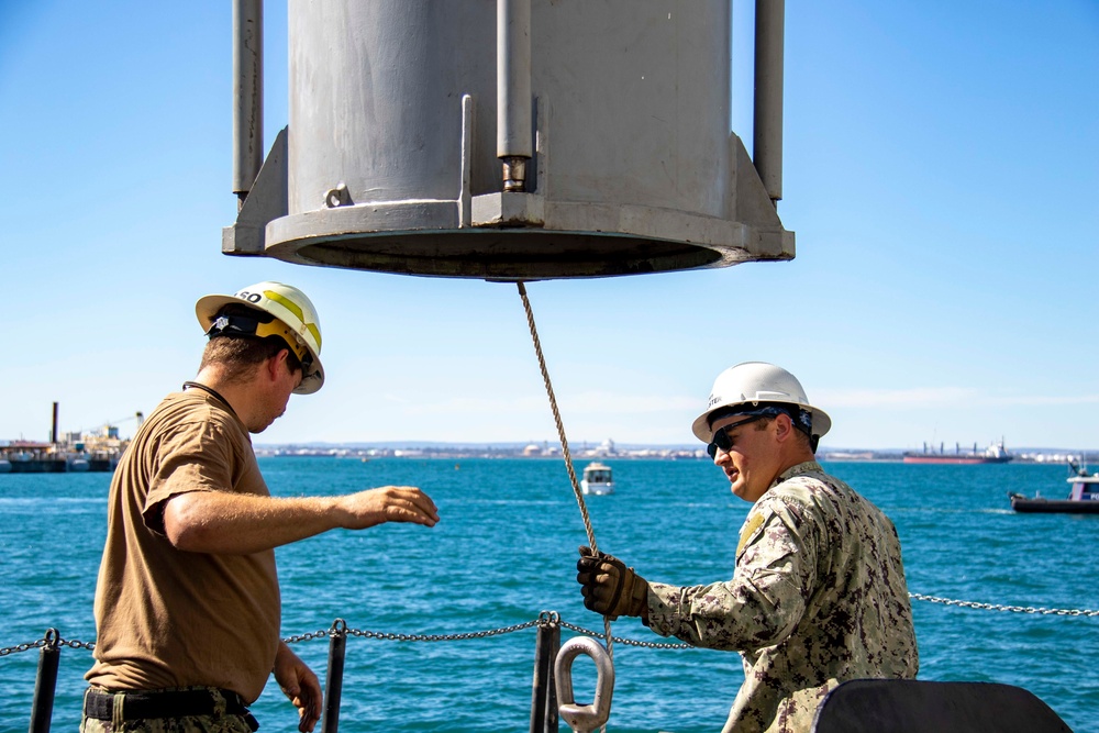 Frank Cable Participates in Expeditionary Rearming Exercise with USS Springfield