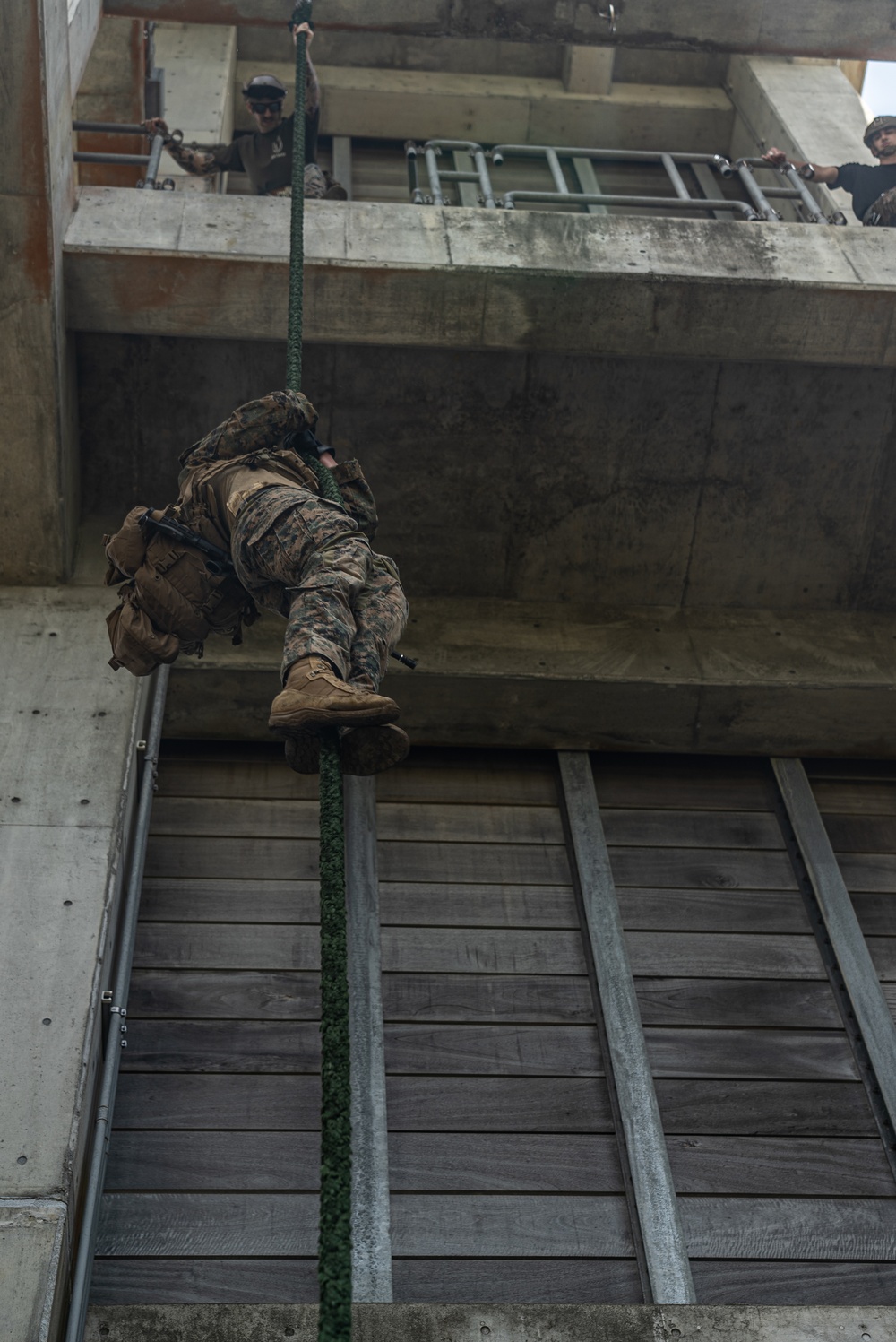 EOD Conducts Rappel Tower Training