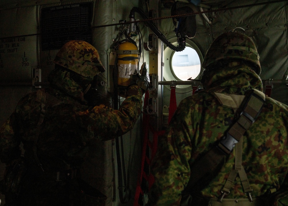 JGSDF personnel conduct joint CBRN study with Yokota Airmen