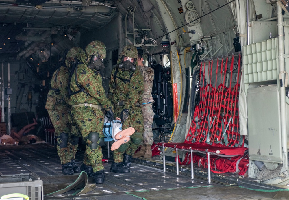 JGSDF personnel conduct joint CBRN study with Yokota Airmen