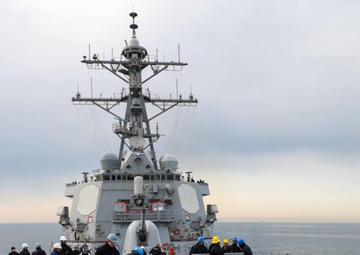 USS Ross anchors in Piraeus, Greece