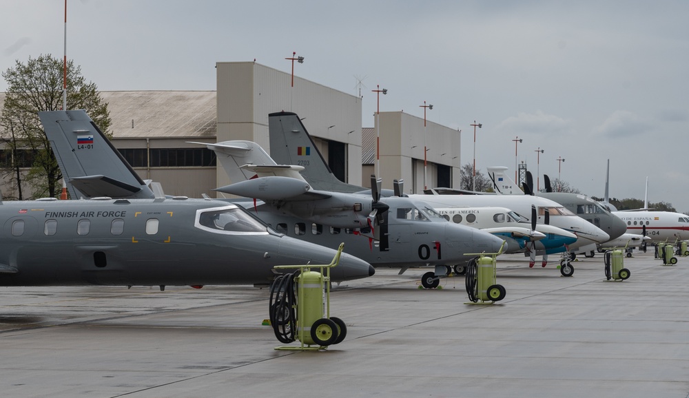 Ukraine defense consultative group arrives at Ramstein