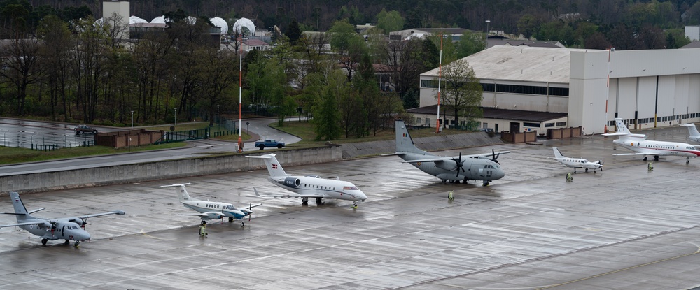 Ukraine defense consultative group arrives at Ramstein