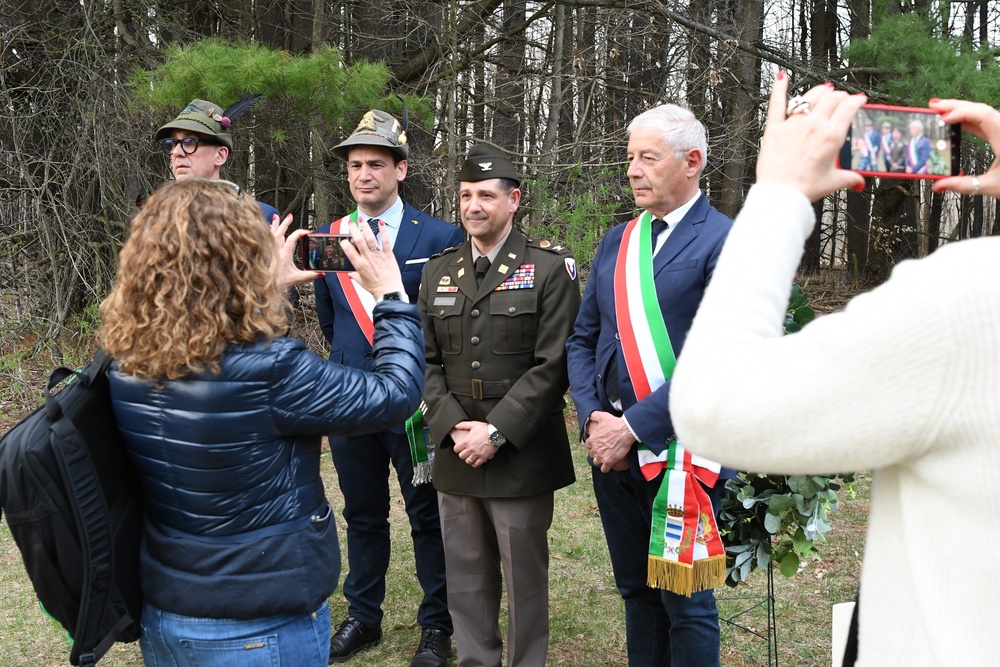 Fort Drum garrison commander hosts Italian delegation on installation tour