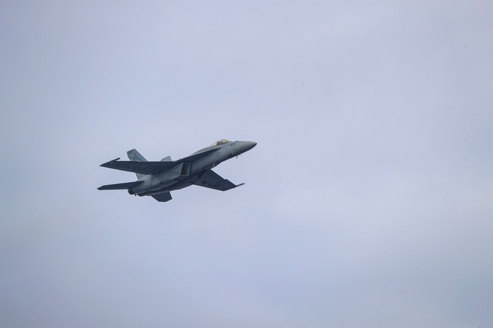 Abraham Lincoln conducts a Super Hornet demonstration