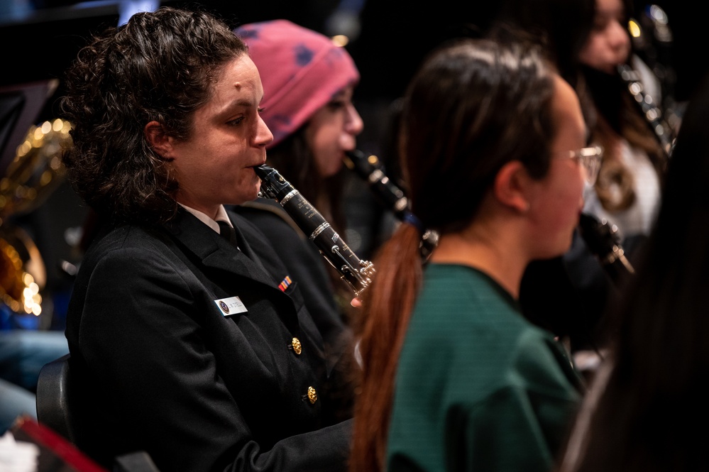 Navy Ban visits Crystal Lake, Ill.