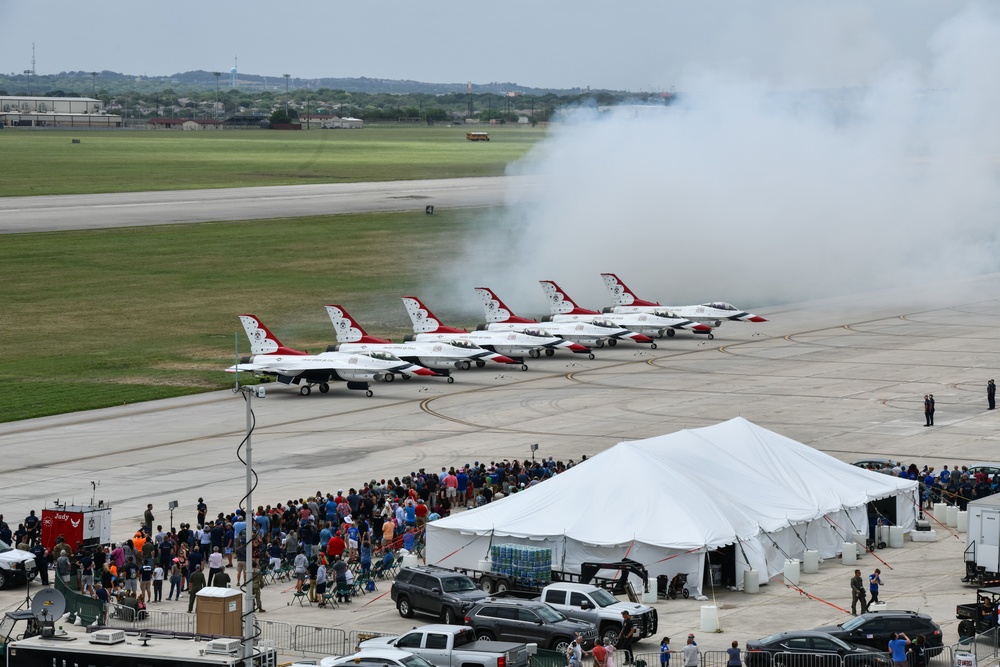 DVIDS Images The Great Texas Air Show 2022 [Image 23 of 25]