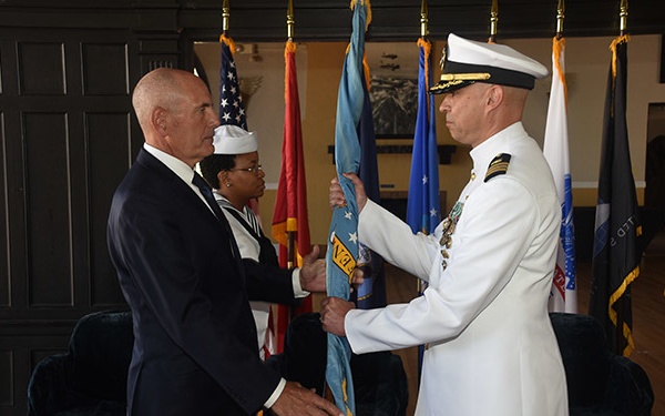 DLA Aviation at San Diego team members welcome new commander
