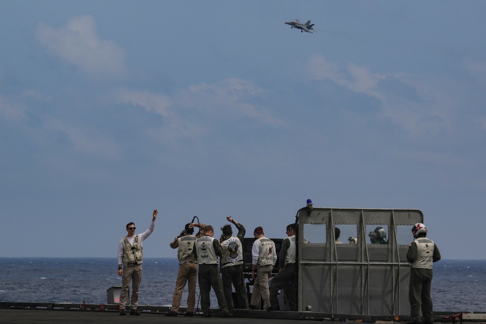 Abraham Lincoln conducts flight operations