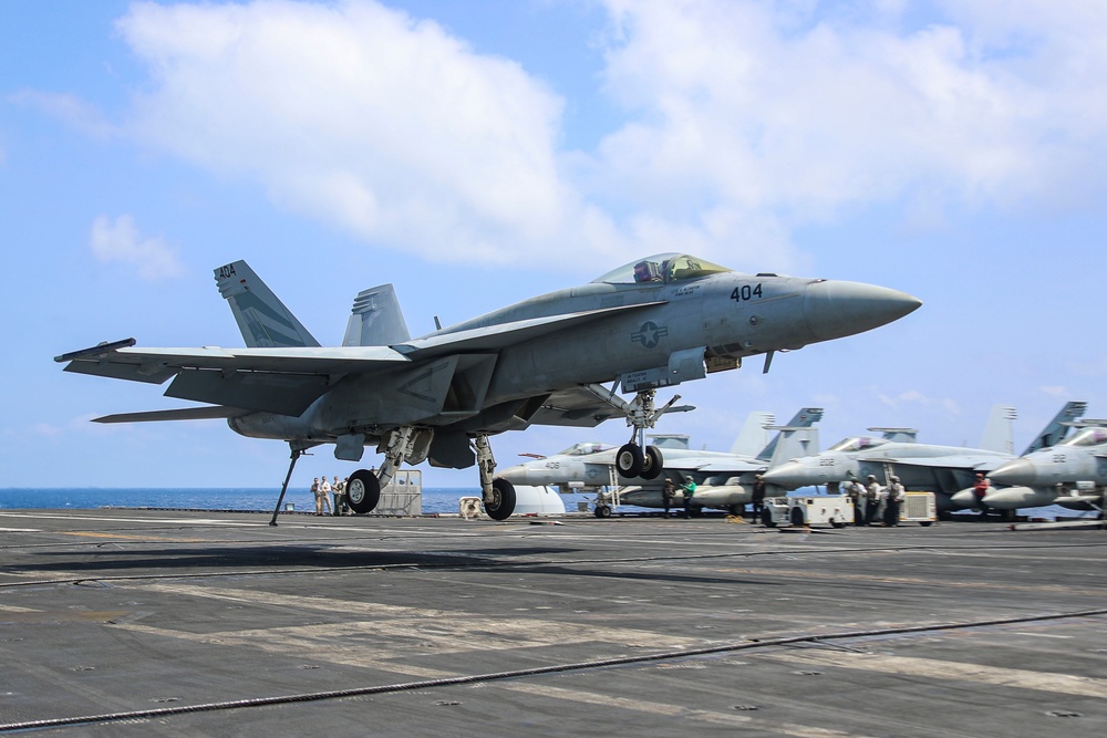 Abraham Lincoln conducts flight operations