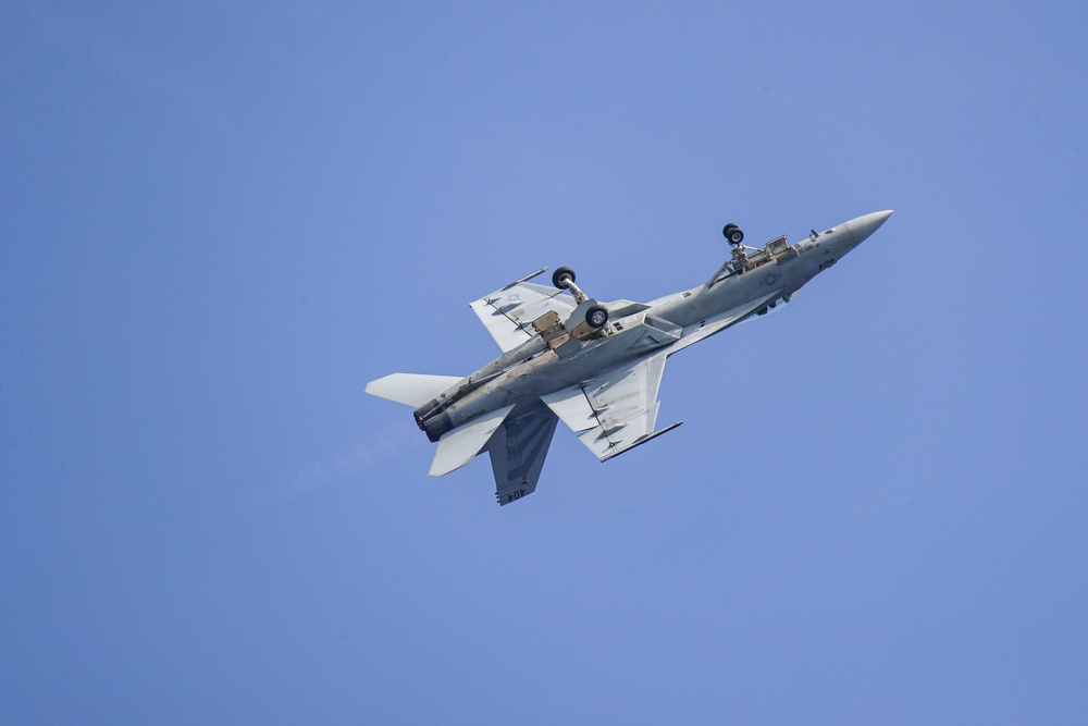 Abraham Lincoln conducts a Super Hornet demonstration