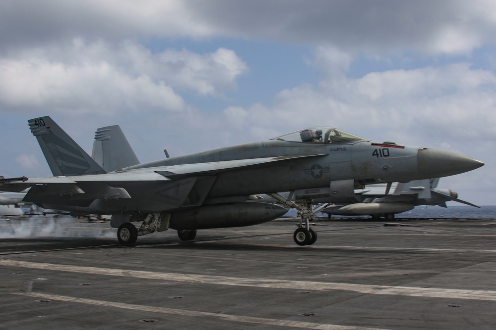 Abraham Lincoln conducts flight operations