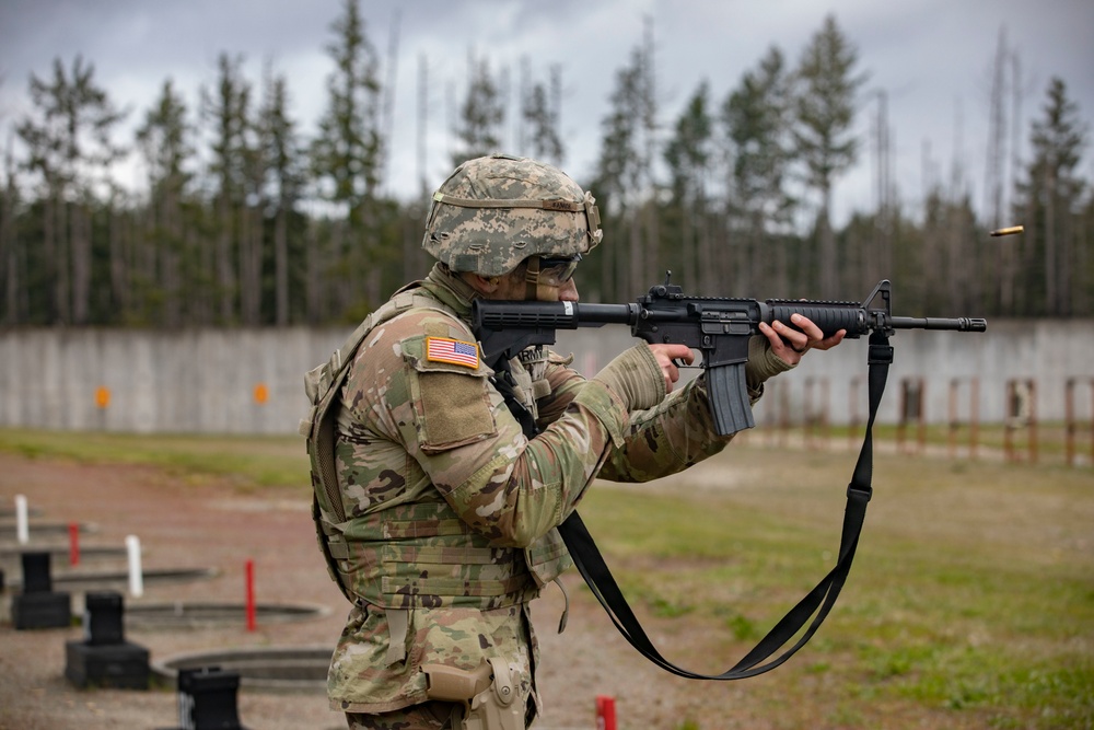 Warhawk Soldier Compete at 7ID BWC